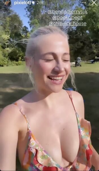 Full leaked Pixie lott  page private onlyfans photo